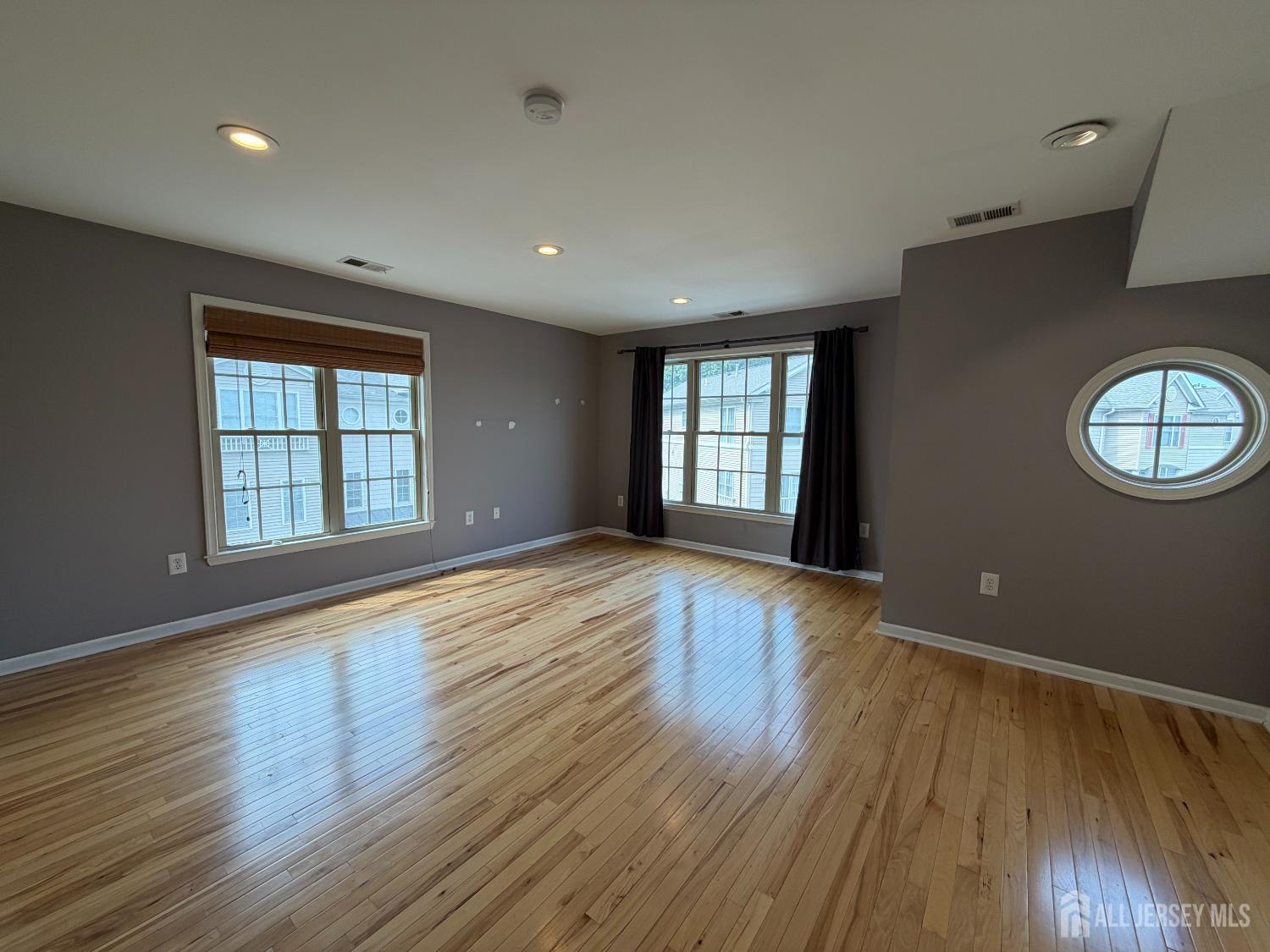247 River Road Piscataway, NJ 08854 - Photo 21 of 24 Gallery Image 21