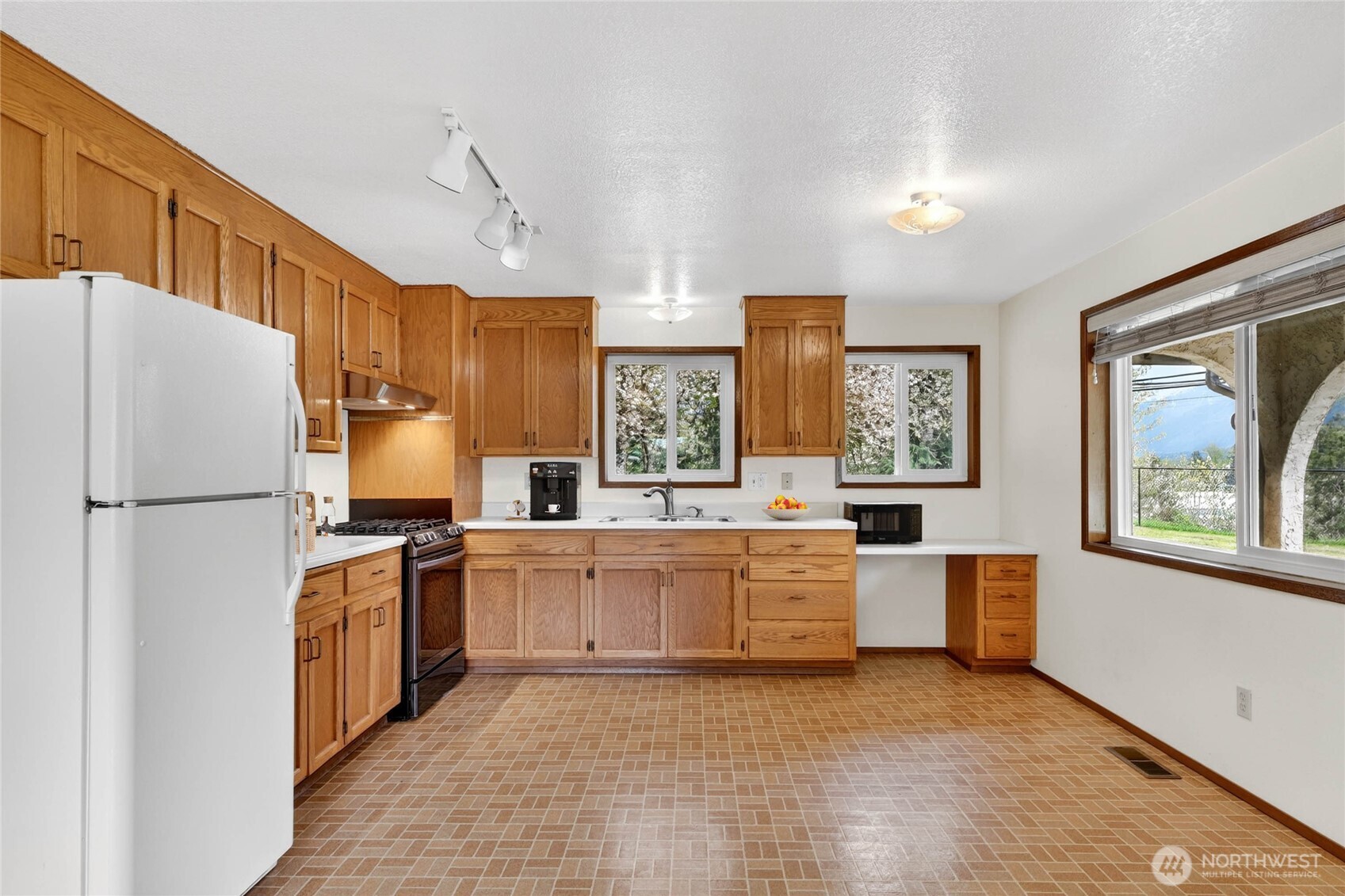 306 11th Street Sultan, WA 98294 - Photo 9 of 22