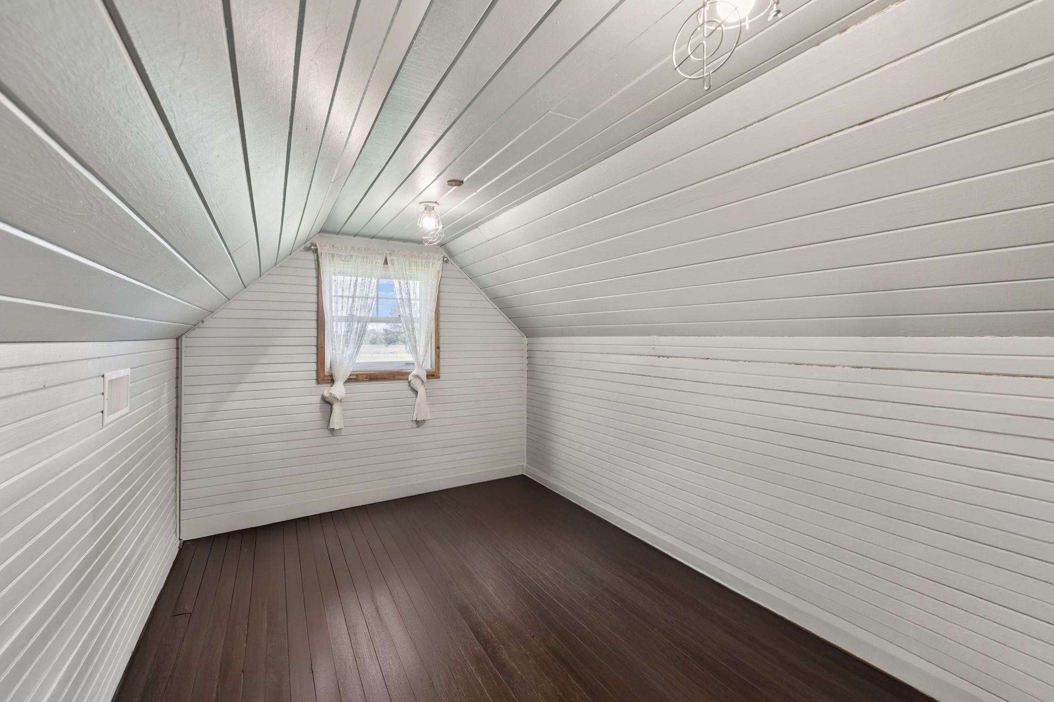 31229 Rochen Road Waller, TX 77484 - Photo 23 of 50 a view of a small space built with hardwood