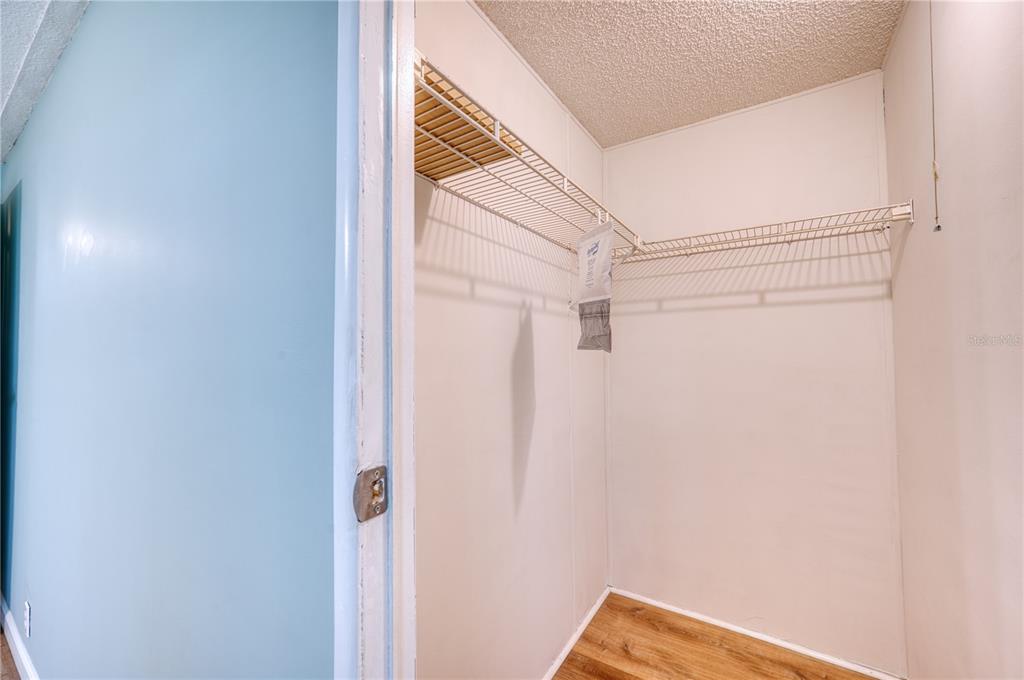 6269 Parakeet Road Englewood, FL 34224 - Photo 15 of 28 a view of a small space