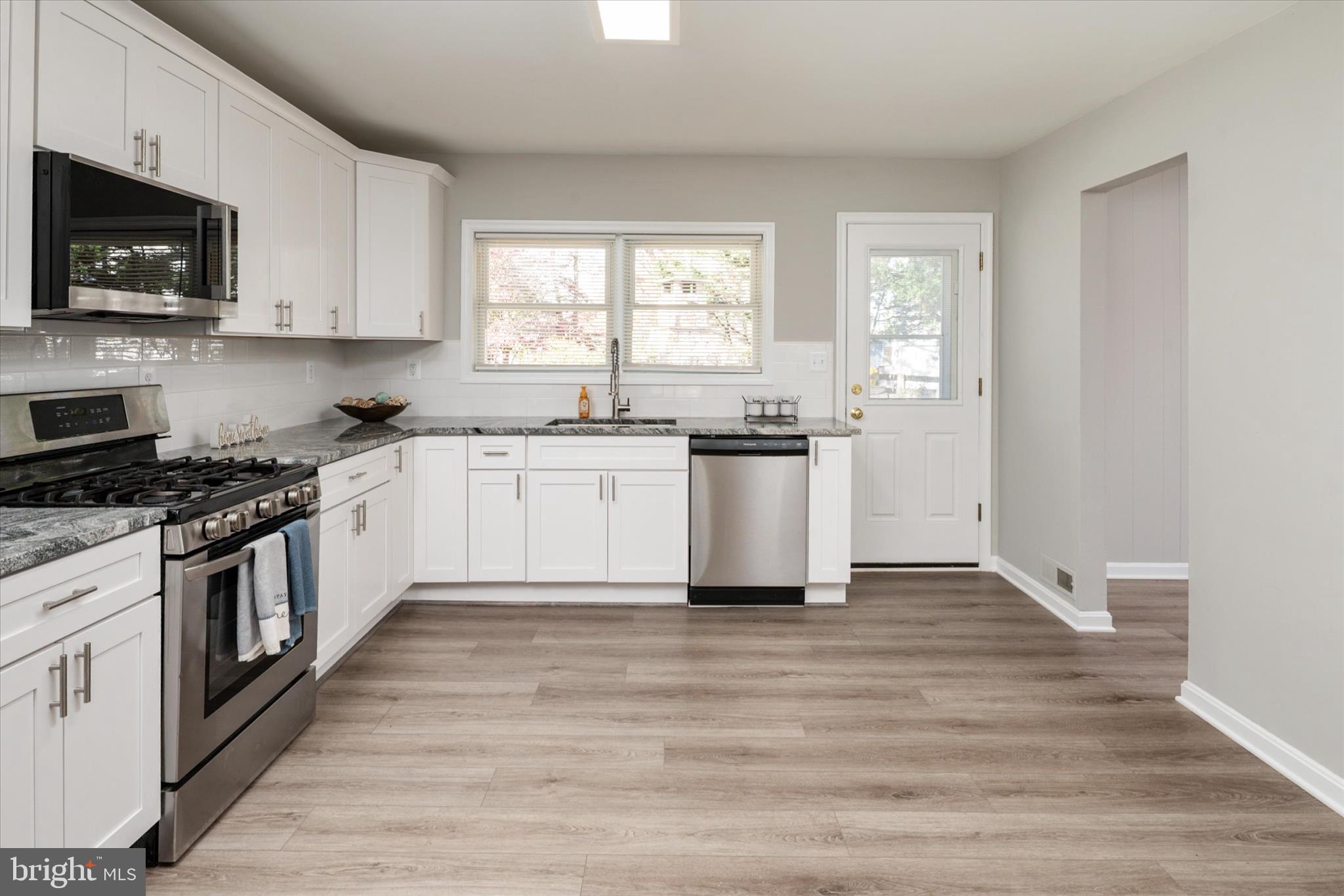 1219 Hillcreek Road Pasadena, MD 21122 - Photo 7 of 40