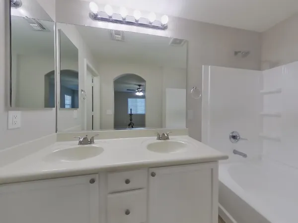$1,679 | 14953 North 142nd Dr., Surprise, AZ 85379