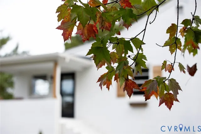 $275,000 | 3806 Richmond Highway, Spout Spring, VA 24593