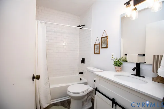 $275,000 | 3806 Richmond Highway, Spout Spring, VA 24593