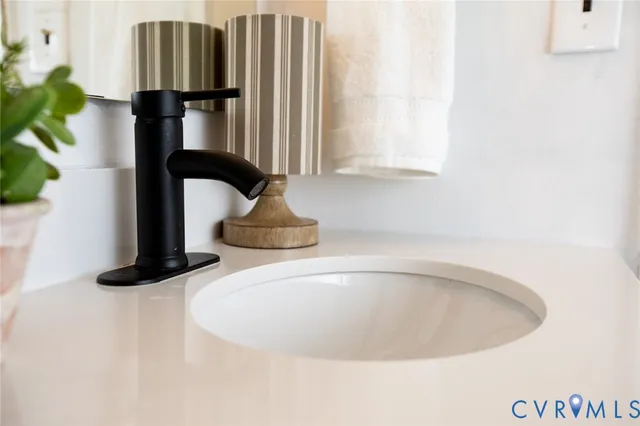 $275,000 | 3806 Richmond Highway, Spout Spring, VA 24593