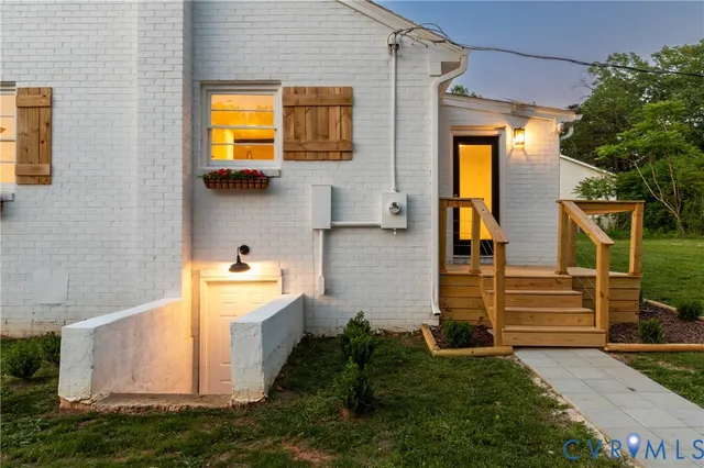 $275,000 | 3806 Richmond Highway, Spout Spring, VA 24593