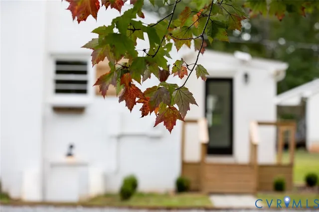 $275,000 | 3806 Richmond Highway, Spout Spring, VA 24593