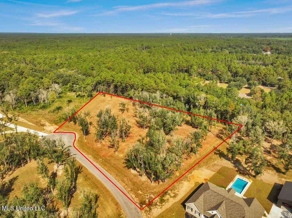 7805 Songbird Lane Moss Point, MS 39562 - Photo 1 of 16 7805SongbirdLn-2