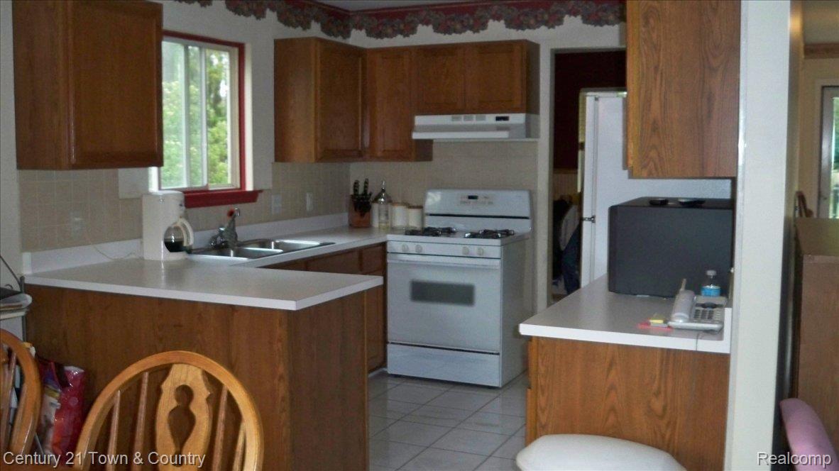 2868 Corinthia Drive Rochester, MI 48309 - Photo 6 of 15 corinthia kit