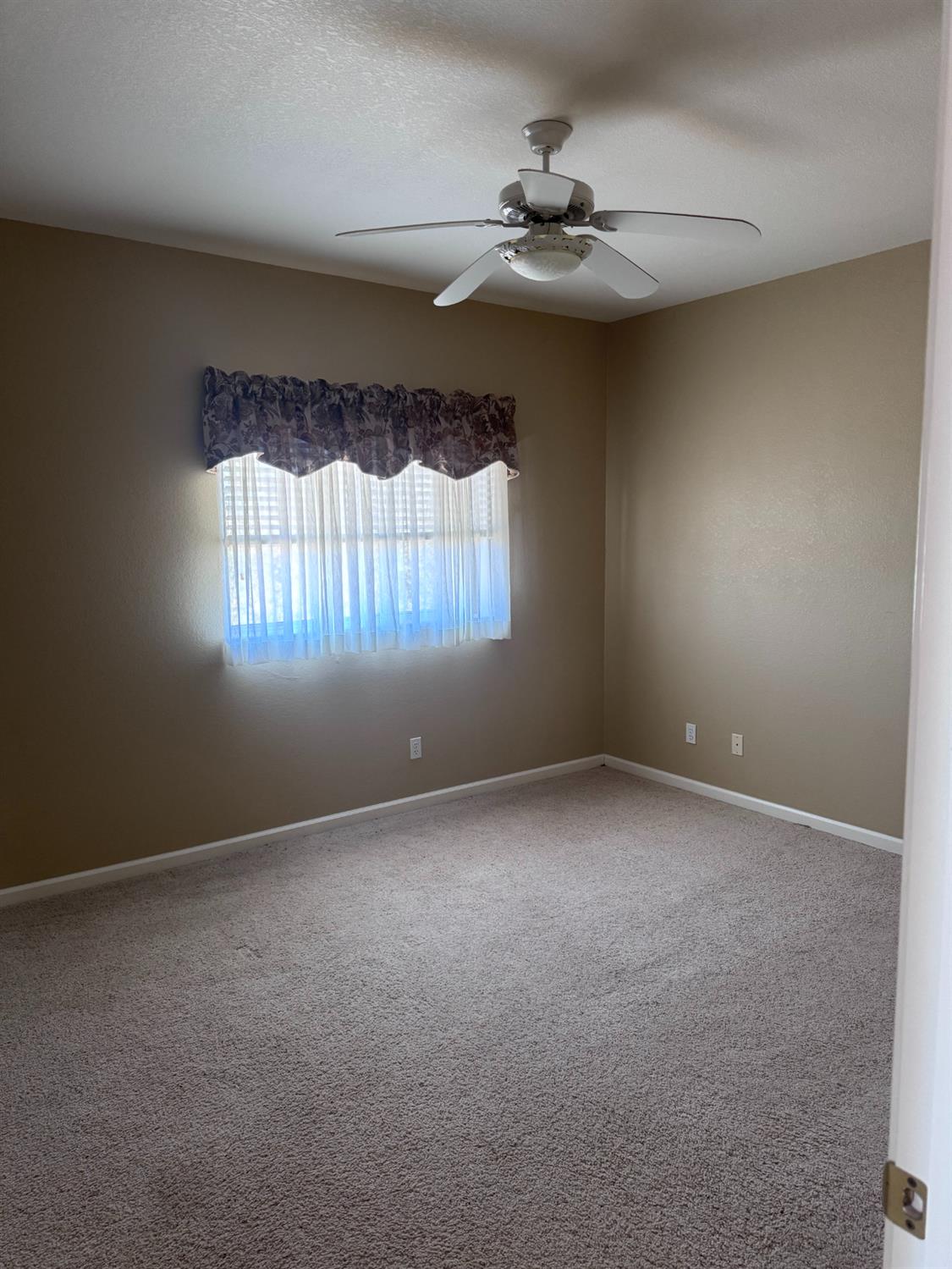38 Harvest Ridge Rd Valley Springs Valley Springs, CA 95252 - Photo 8 of 20 Gallery Image 8