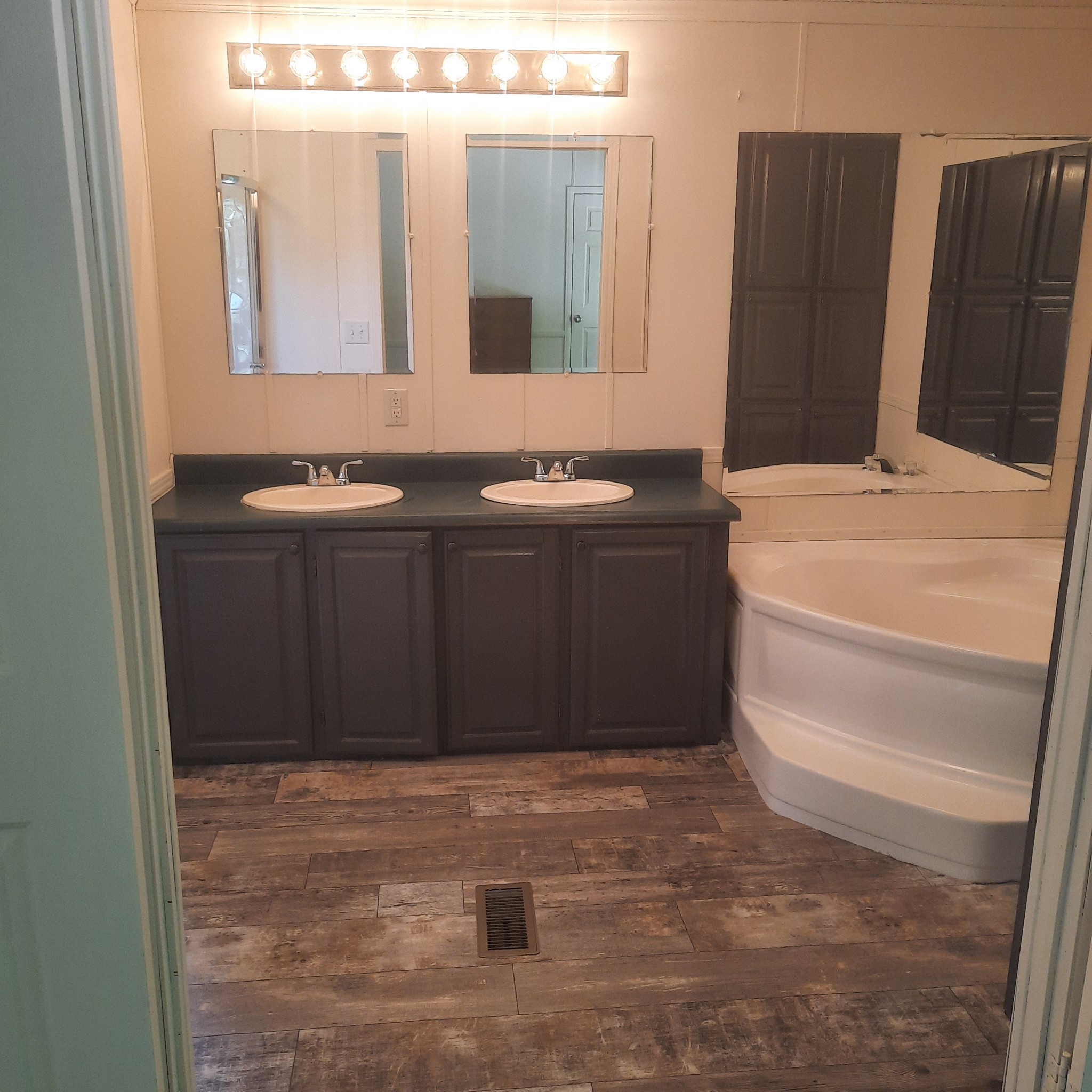 5146 Barber Road Chapel Hill, TN 37034 - Photo 6 of 13 Gallery Image 6