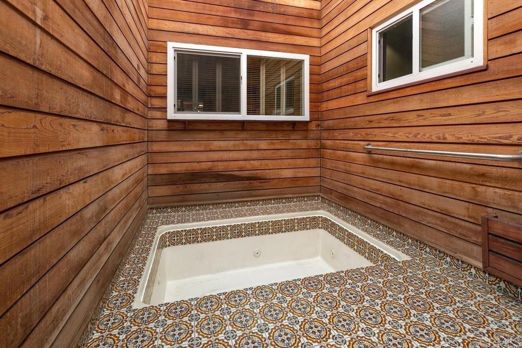 800 Murray Drive El Cajon, CA 92020 - Photo 20 of 32 Jacuzzi