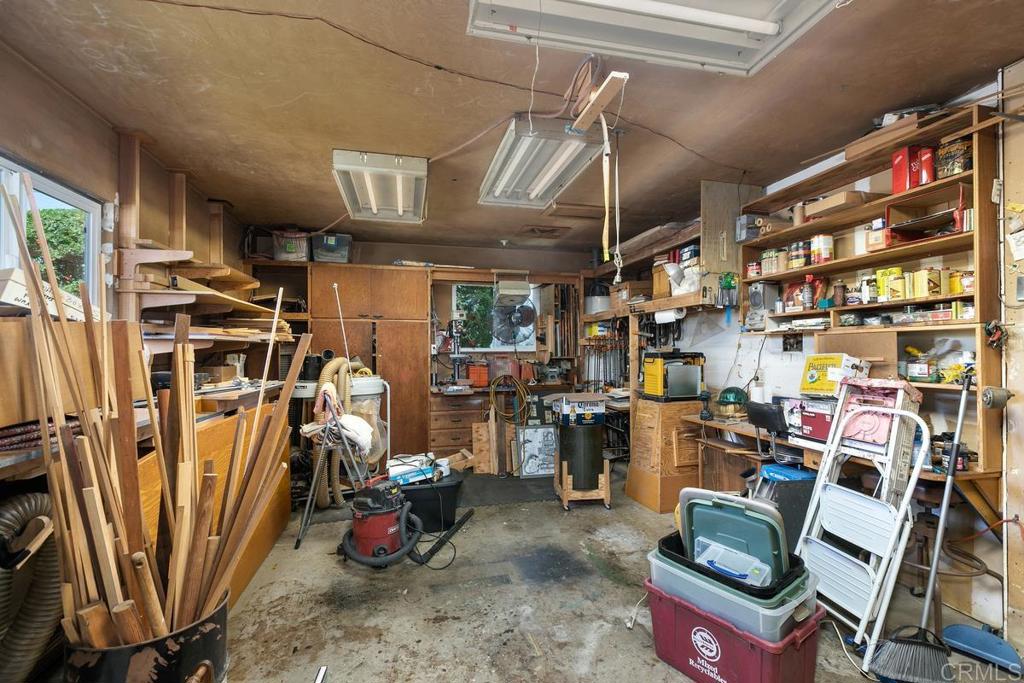 800 Murray Drive El Cajon, CA 92020 - Photo 30 of 32 Garage