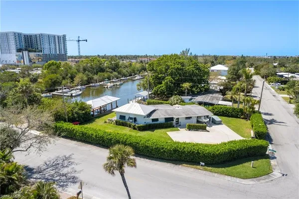 $1,485,000 | 2180 Harbor Lane, Naples, FL 34104