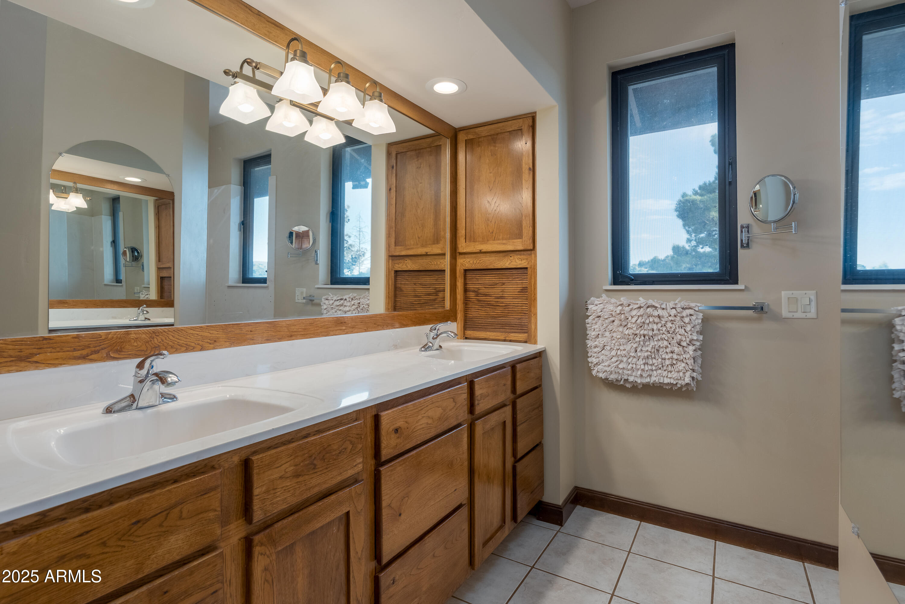 4907 East Viva Road Sedona, AZ 86336 - Photo 25 of 62 4907 Viva Rd Sedona AZ-44