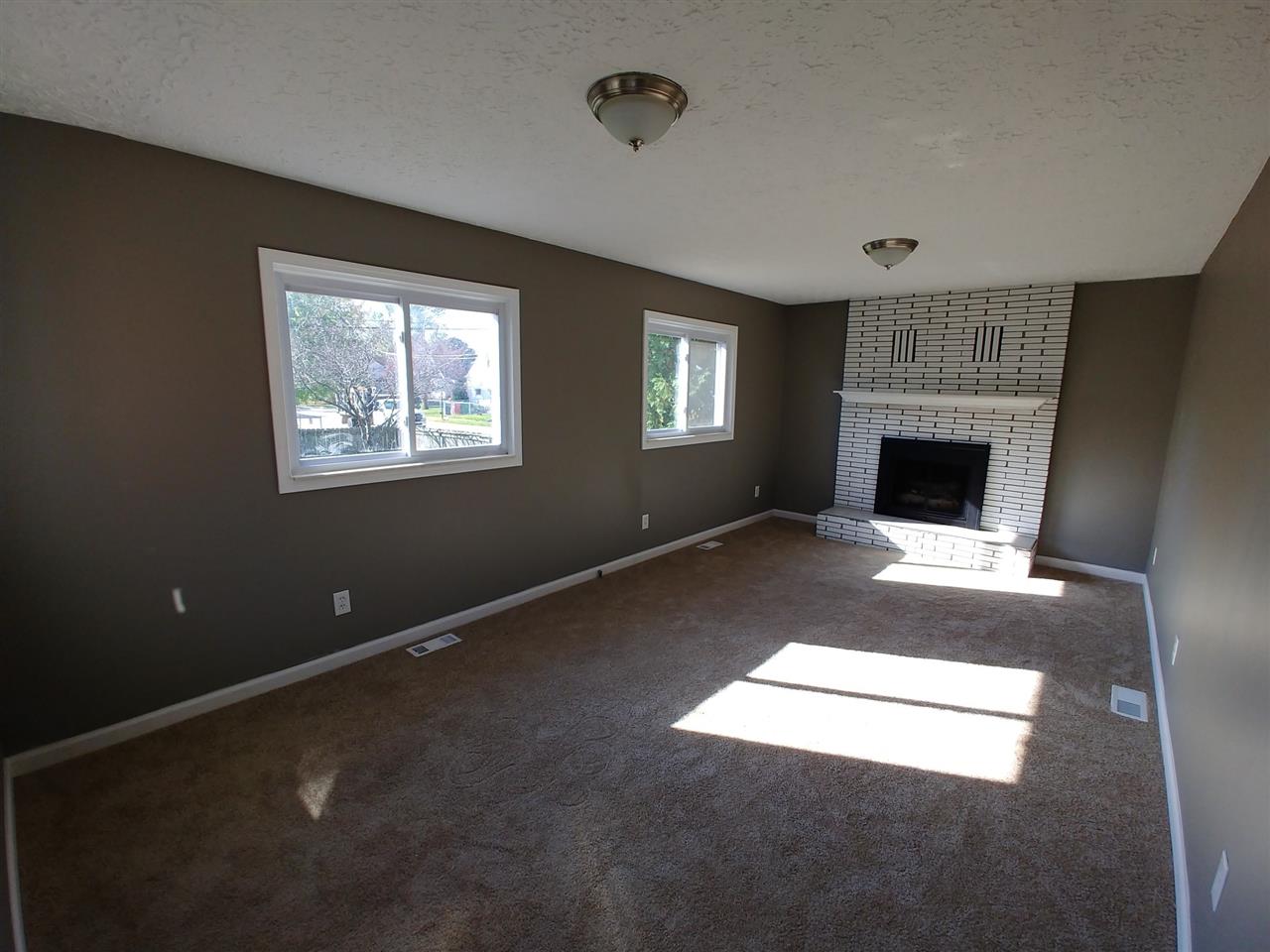 15504 Stephens Eastpointe, MI 48021 - Photo 6 of 14 Gallery Image 6