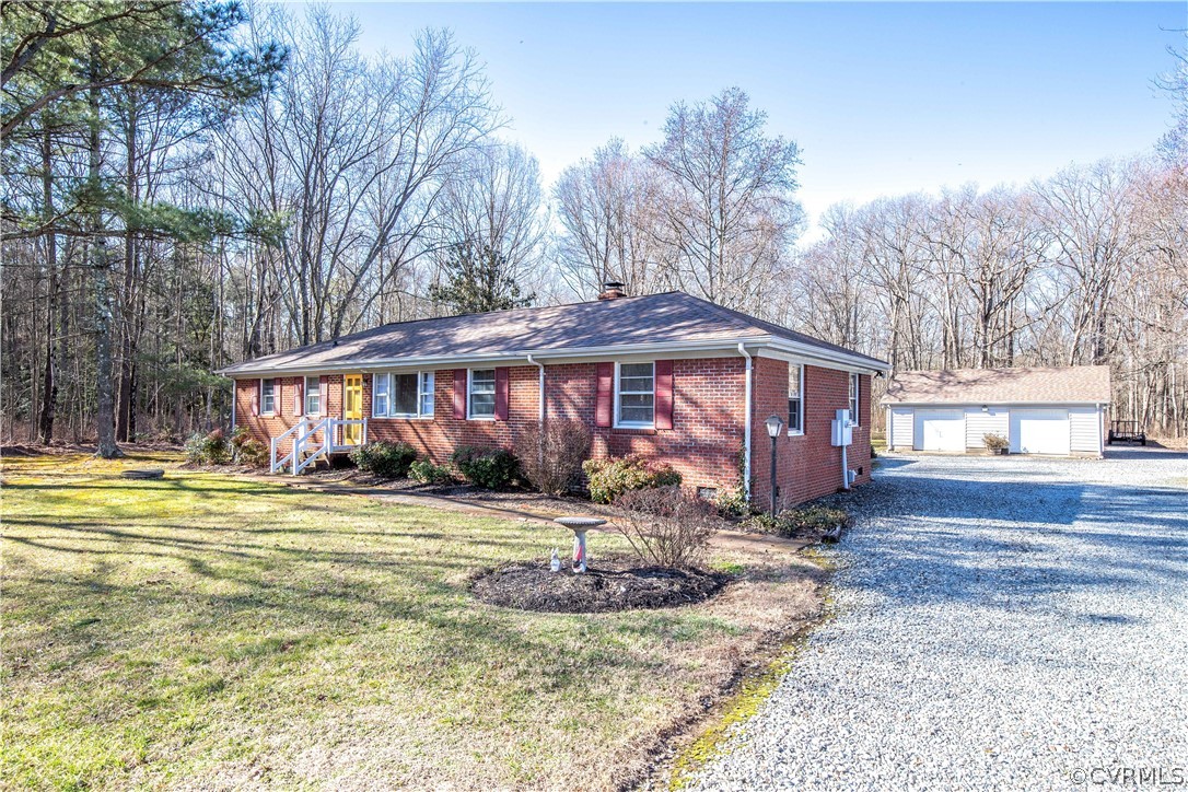 12267 Melton Road Ashland, VA 23005 - Photo 2 of 38 outstanding home with double width driveway