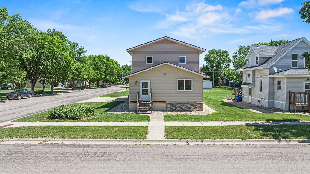 313 7th Street West Canby, MN 56220 - Photo 3 of 56