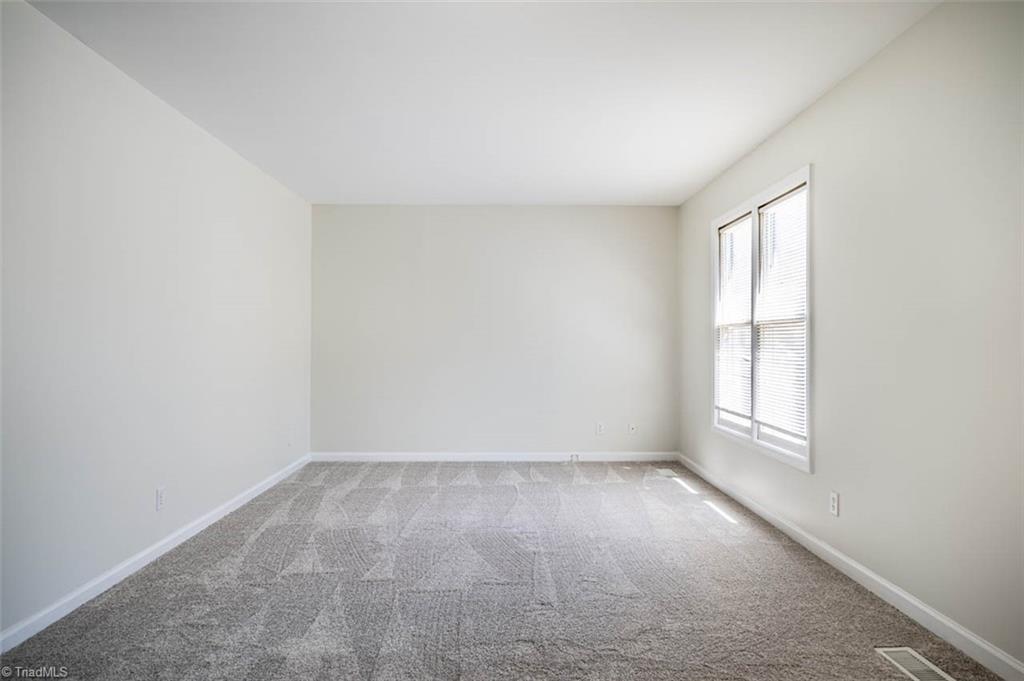 121 Westview Drive, Unit 43 Carrboro, NC 27510 - Photo 4 of 15 Bright LR