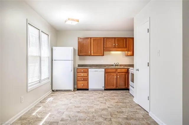 $209,000 | 121 Westview Drive, Unit 43, Carrboro, NC 27510