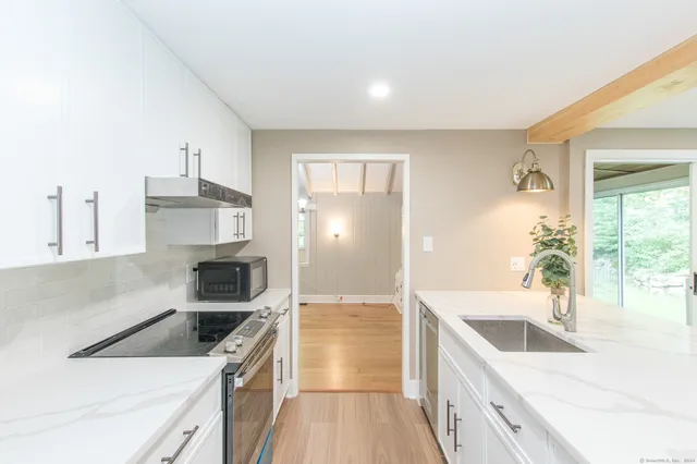 $5,200 | 211 New Canaan Road, Wilton, CT 06897