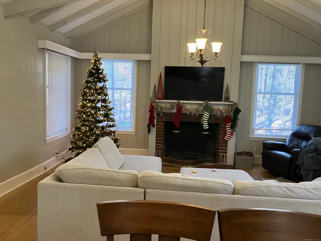 $5,200 | 211 New Canaan Road, Wilton, CT 06897