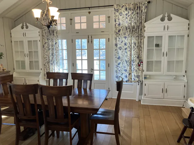 $5,200 | 211 New Canaan Road, Wilton, CT 06897