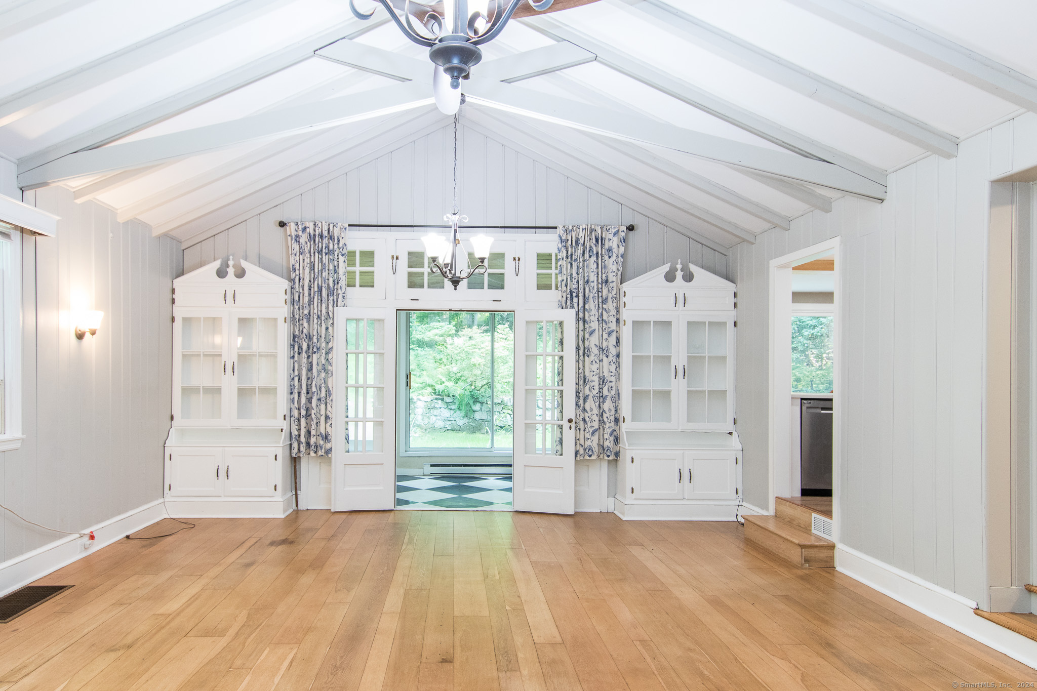 211 New Canaan Road Wilton, CT 06897 - Photo 8 of 40