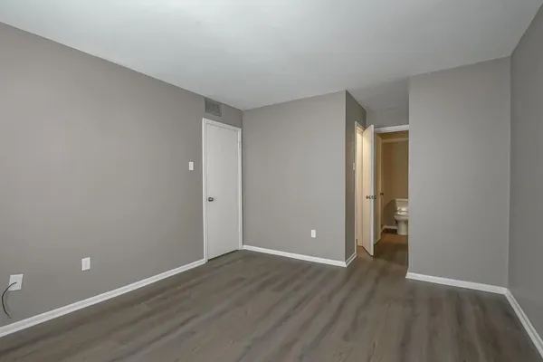 $164,000 | 832 South Clearview Parkway, Unit 224, New Orleans, LA 70123