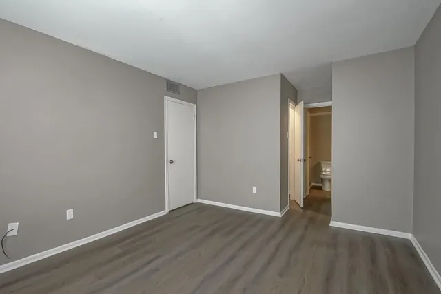 $164,000 | 832 South Clearview Parkway, Unit 224, New Orleans, LA 70123