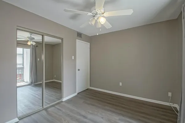 $164,000 | 832 South Clearview Parkway, Unit 224, New Orleans, LA 70123