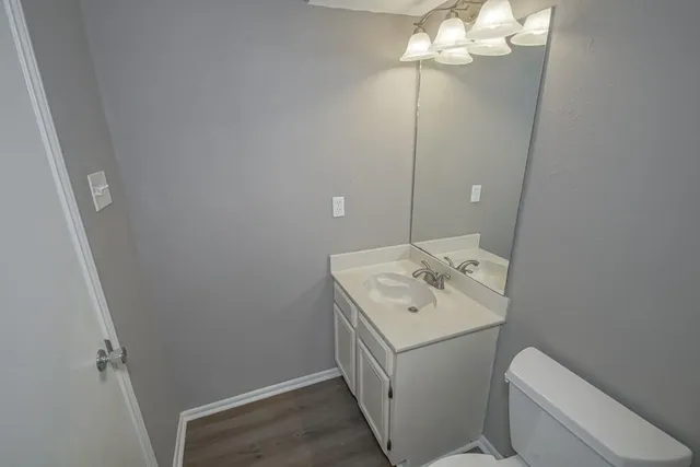 $164,000 | 832 South Clearview Parkway, Unit 224, New Orleans, LA 70123