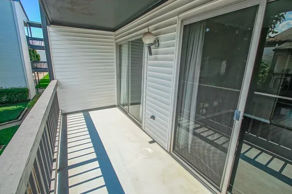 $164,000 | 832 South Clearview Parkway, Unit 224, New Orleans, LA 70123