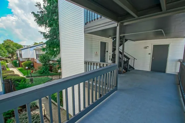 $164,000 | 832 South Clearview Parkway, Unit 224, New Orleans, LA 70123