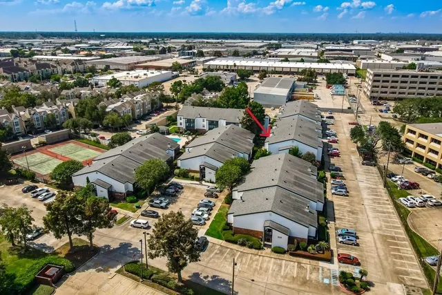 $164,000 | 832 South Clearview Parkway, Unit 224, New Orleans, LA 70123