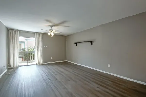 $164,000 | 832 South Clearview Parkway, Unit 224, New Orleans, LA 70123