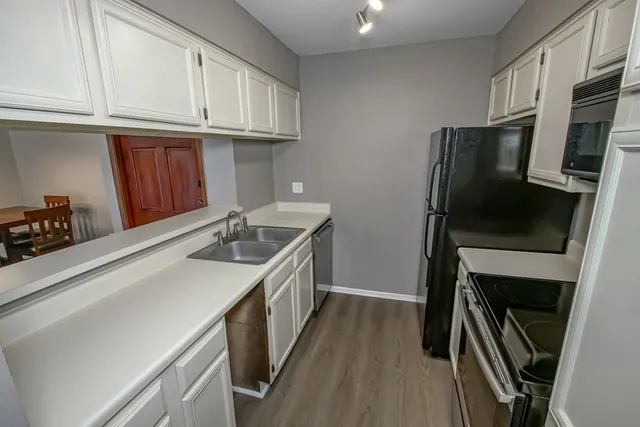 $164,000 | 832 South Clearview Parkway, Unit 224, New Orleans, LA 70123