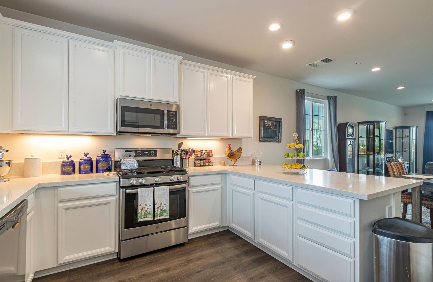 4262 Hillside Road Madera, CA 93636 - Photo 16 of 55 Gallery Image 16