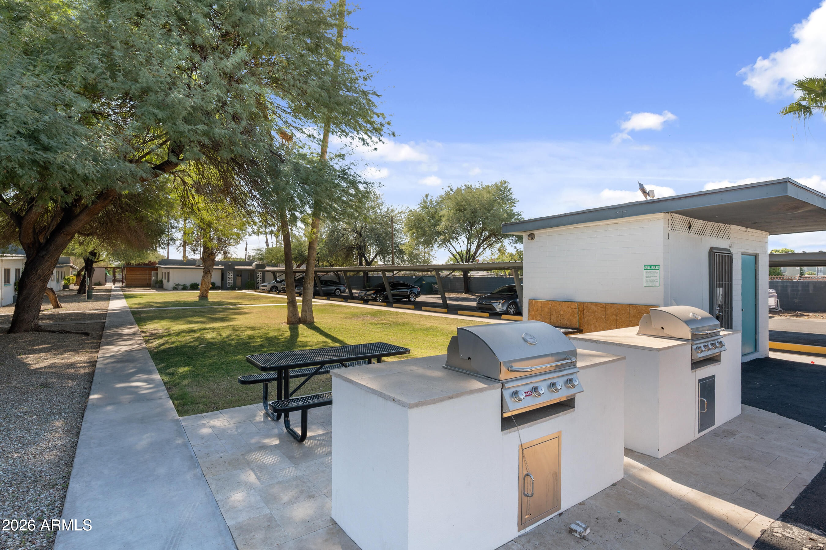 1518 West Colter Street, Unit 17 Phoenix, AZ 85015 - Photo 22 of 31 4ocupix-1518WCS-Comm-