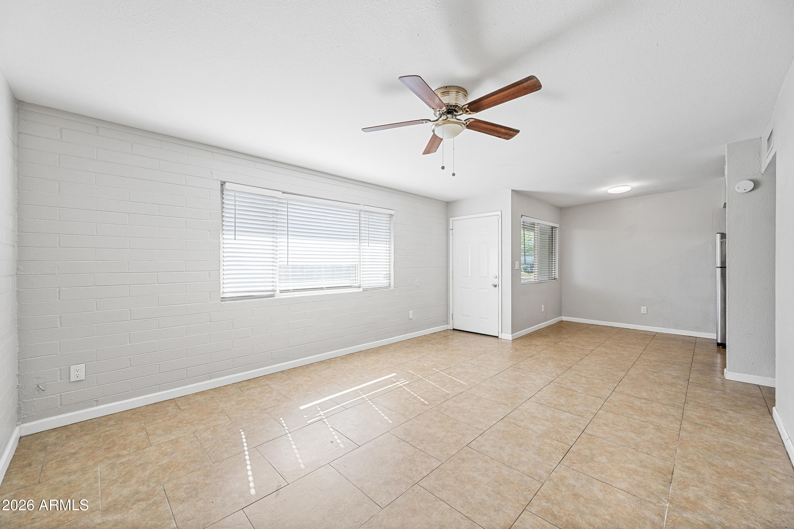 1518 West Colter Street, Unit 17 Phoenix, AZ 85015 - Photo 4 of 31 4-1518WCS17-ocupix-