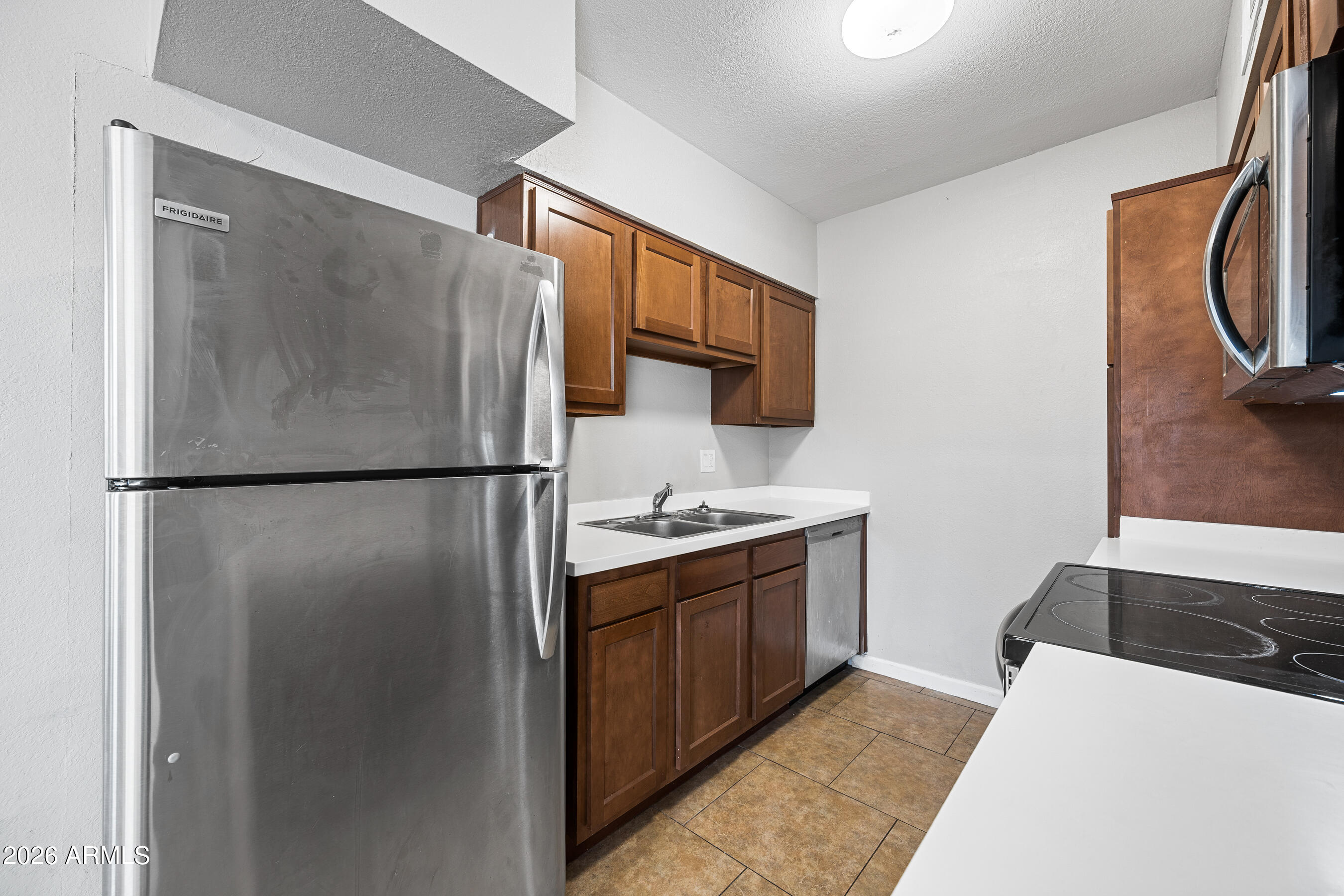 1518 West Colter Street, Unit 17 Phoenix, AZ 85015 - Photo 8 of 31 8-1518WCS17-ocupix-