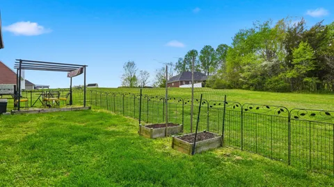 $489,000 | 4046 Summit Drive, Greenbrier, TN 37073