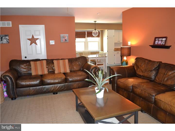 131 Beech Terrace Springfield, PA 19064 - Photo 6 of 24 Family Room