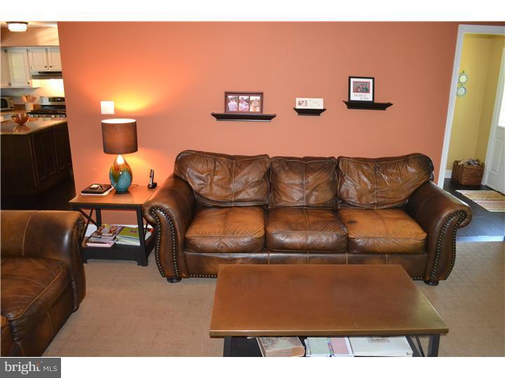 131 Beech Terrace Springfield, PA 19064 - Photo 8 of 24 Family Room