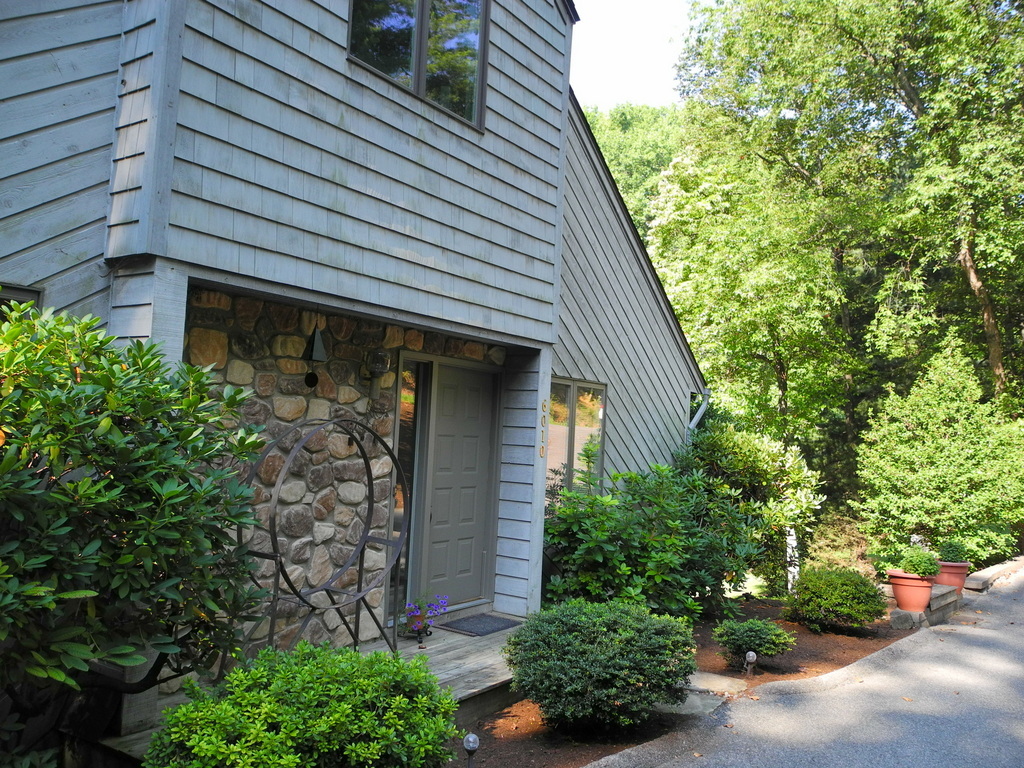 6010 2 Ford Road Roanoke, VA 24018 - Photo 2 of 18 Entry