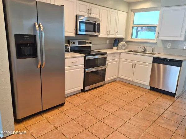 $1,800 | 737 5th Street, Port Orange, FL 32129