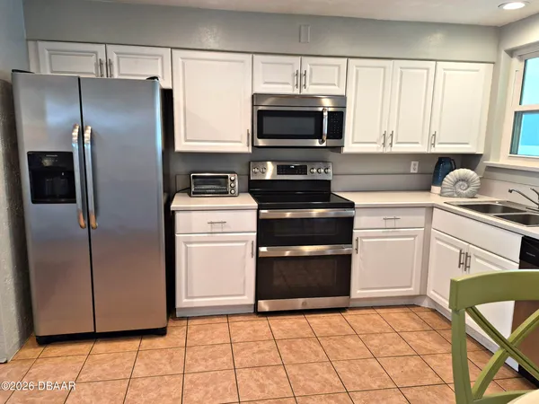 $1,800 | 737 5th Street, Port Orange, FL 32129