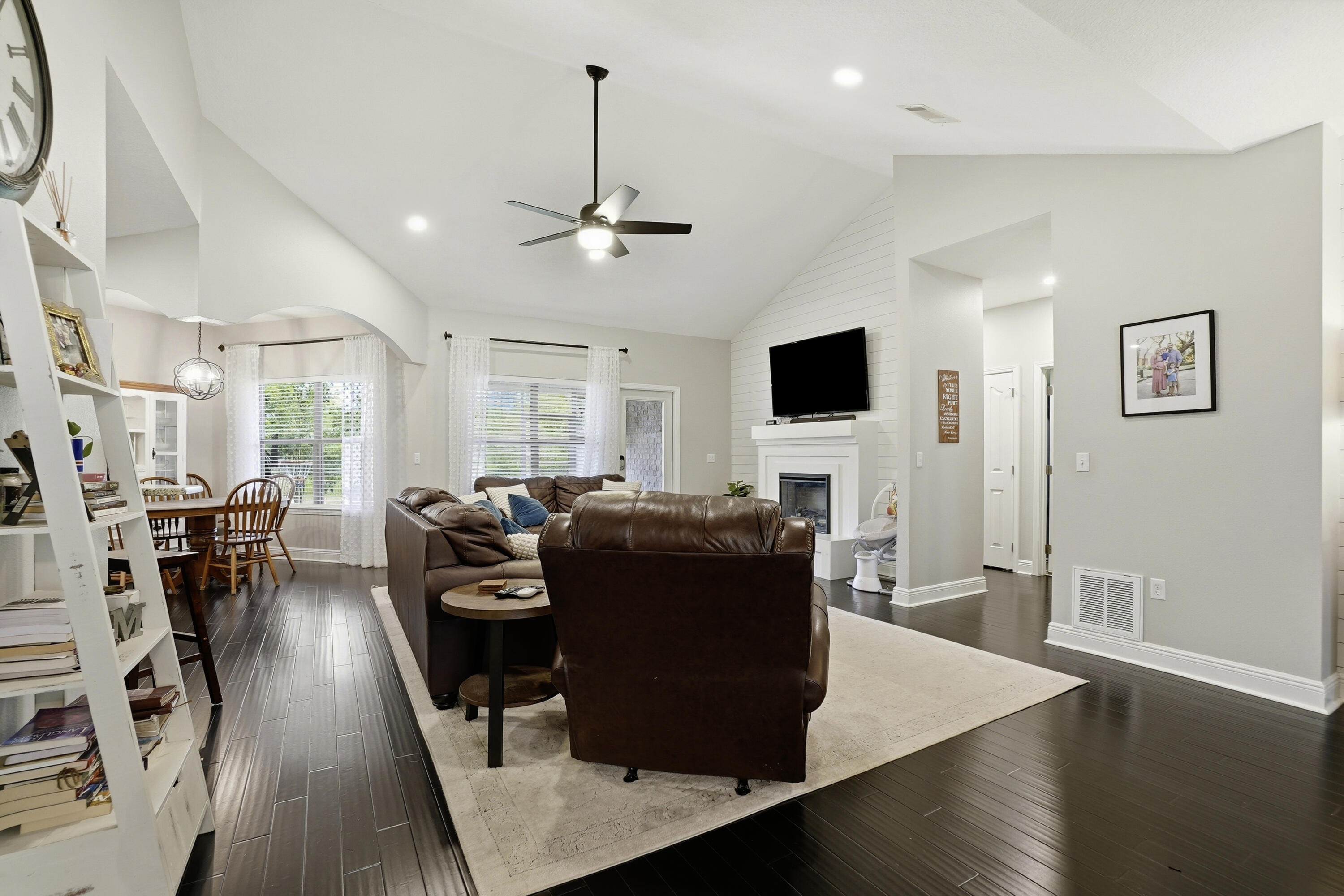 52 Mango Lane Freeport, FL 32439 - Photo 5 of 49 008_F8_52_Mango_Ln