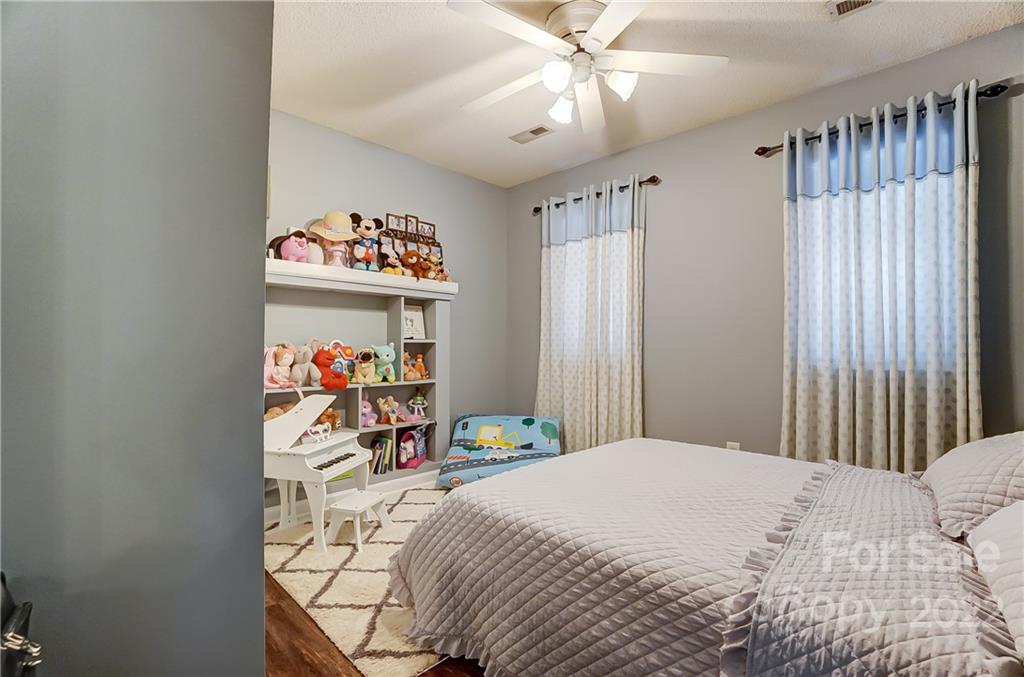 11829 Old Timber Road Charlotte, NC 28269 - Photo 31 of 41 Gallery Image 31