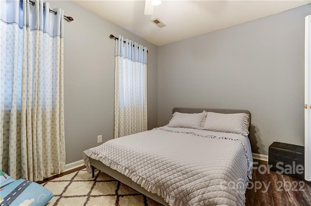 11829 Old Timber Road Charlotte, NC 28269 - Photo 32 of 41 Gallery Image 32